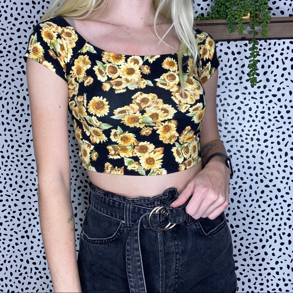 Forever 21 Sunflower Wide Neck Crop Top Medium